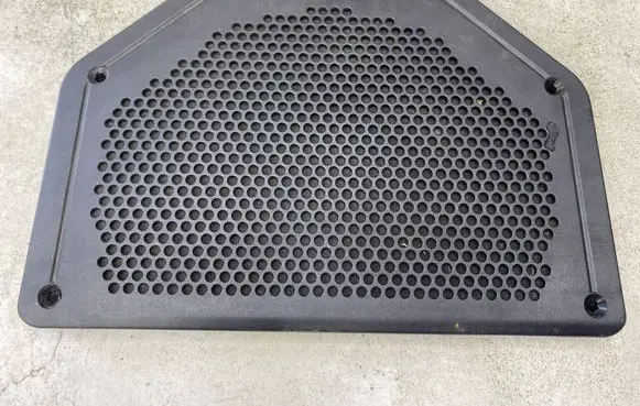 BMW 3 E90 E91 Subwoofer grill/trim 6925337
