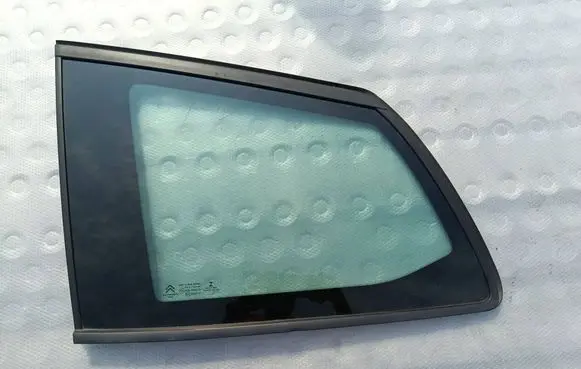 Citroen C4 II Picasso Rear side window