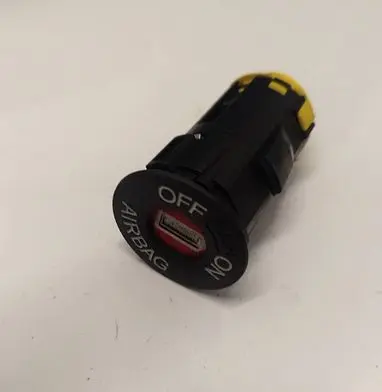 Honda Insight Passenger airbag on/off switch 