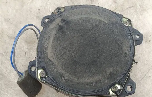 Audi A2 Front door speaker