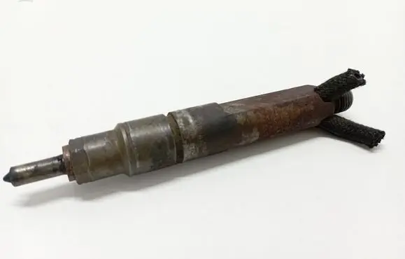 Skoda Fabia Mk1 (6Y) Fuel injector 028130203F 0432193600