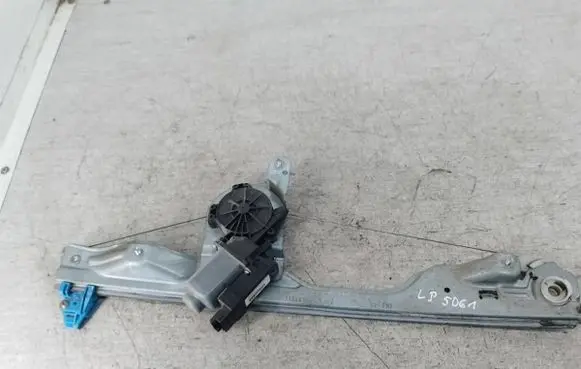 Renault Modus Front door window regulator with motor 440776D1