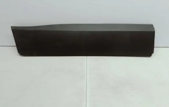 Rear door trim (molding)
