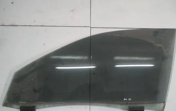 Audi A4 S4 B7 8E 8H Front door window glass four-door AS2