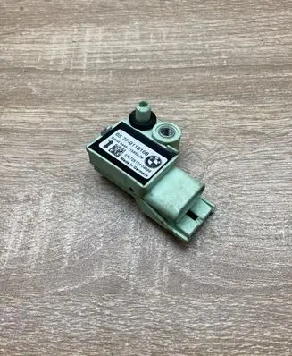 BMW 5 E60 E61 Airbag deployment crash/impact sensor 9118168 115852