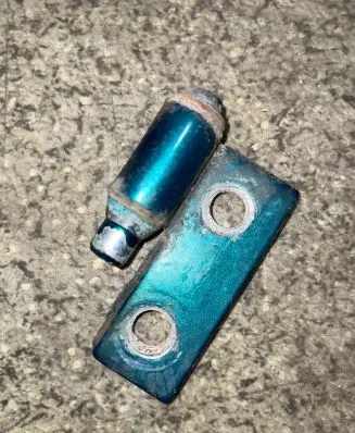 BMW 3 E30 Rear door upper hinge 1923936