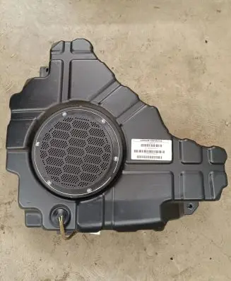 Jeep Grand Cherokee Subwoofer speaker 05064610ACA 05064610A