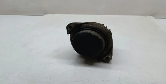 BMW 1 E81 E87 Engine mount bracket