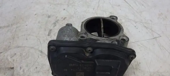 BMW 1 F20 F21 Throttle body valve 7810752