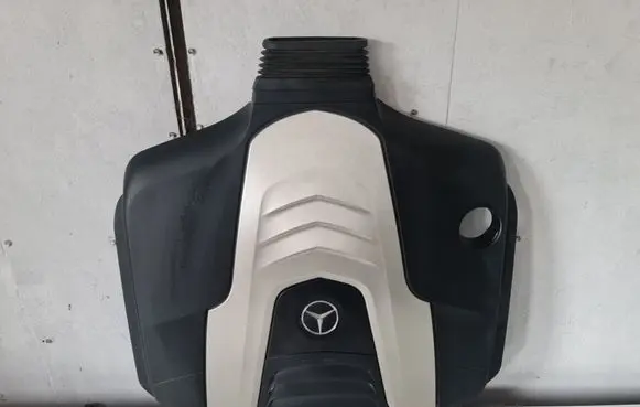Mercedes-Benz E W213 Engine cover (trim) A6420108309