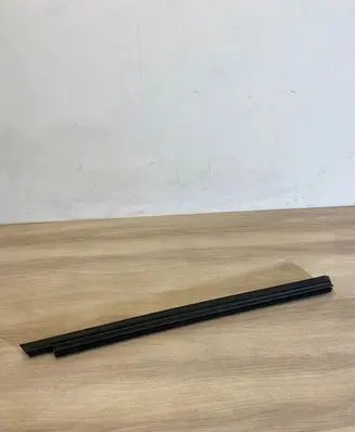 Front door glass trim molding