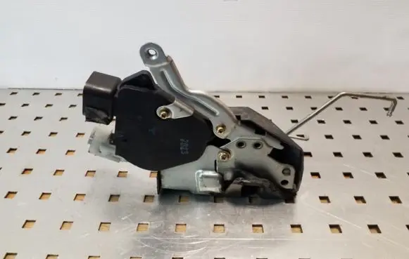 Toyota RAV 4 (XA20) Tailgate/trunk/boot lock/catch/latch