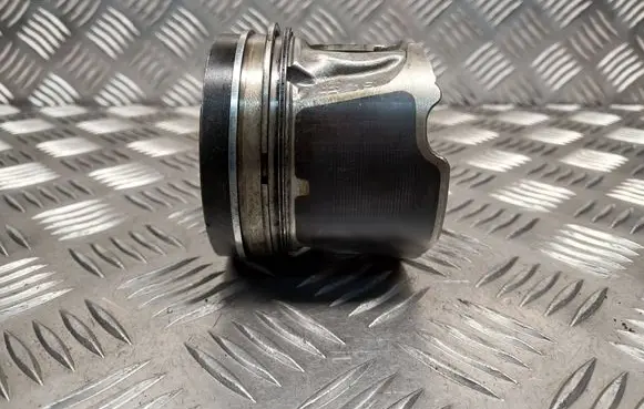 Renault Scenic II - Grand scenic II Piston 10653