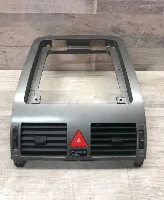 Volkswagen Touran I Dash center air vent grill 1T0919234B 250208ABKJ KW9S05