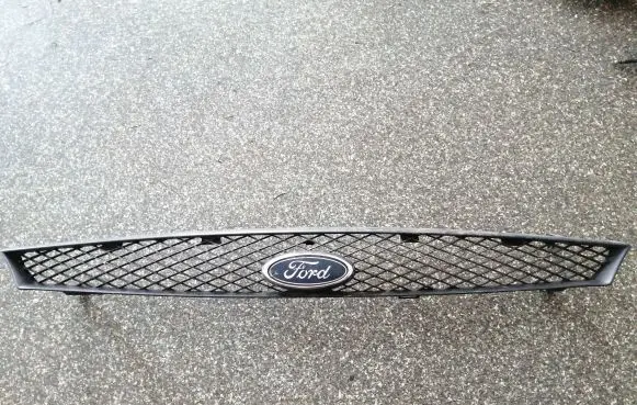 Ford Focus Front bumper upper radiator grill 98AB8200CE