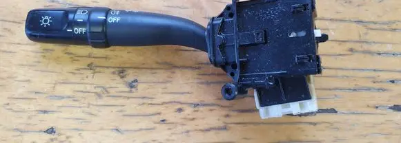 Toyota Avensis T250 Indicator stalk 84140173794