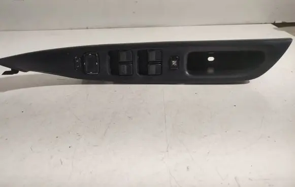 Mazda 6 Electric window control switch Gj6a684l6 183574