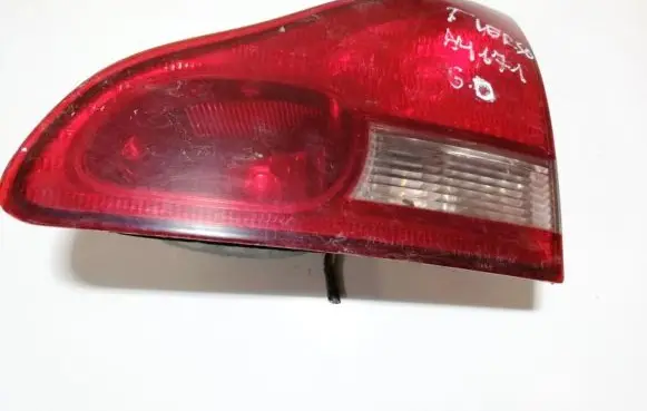 Toyota Avensis Verso Rear/tail lights