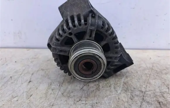 Opel Astra H Generator/alternator 13117279YQ