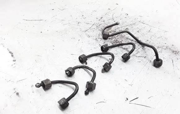 Renault Megane II Fuel injector supply line/pipe 