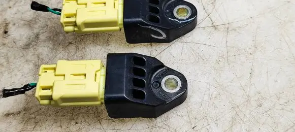 Subaru Impreza III Airbag deployment crash/impact sensor 98237AG000 764E0BT10