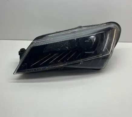 Skoda Superb B8 (3V) Headlight/headlamp 3V1941017A 1ZS01193941
