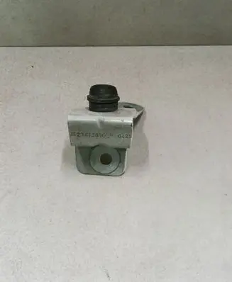 Radiator support slam panel bracket