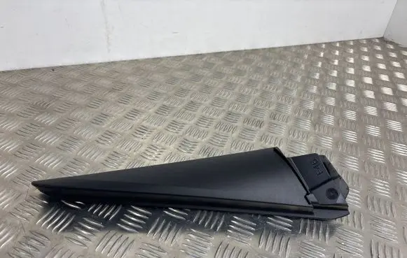 BMW 2 F46 Other front door trim element WW659911R