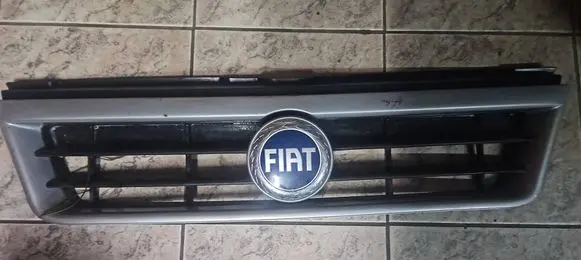 Fiat Ducato Front bumper upper radiator grill 132915801