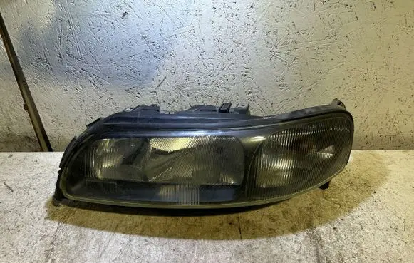 Volvo V70 Headlight/headlamp 8693547 89007897