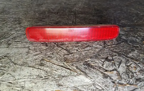 Toyota Corolla Verso AR10 Rear tail light reflector E43020003 020003 2154