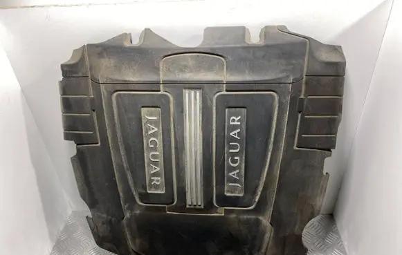 Jaguar XF Engine cover (trim)