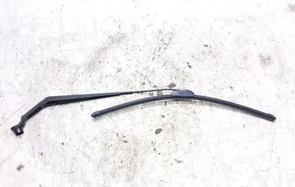 Mazda 5 Windshield/front glass wiper blade 7130