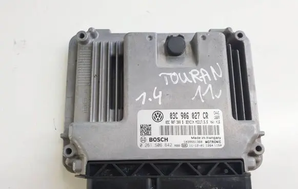 Volkswagen Touran II Engine control unit/module 03C907309B 03C906027CR 0261S06642