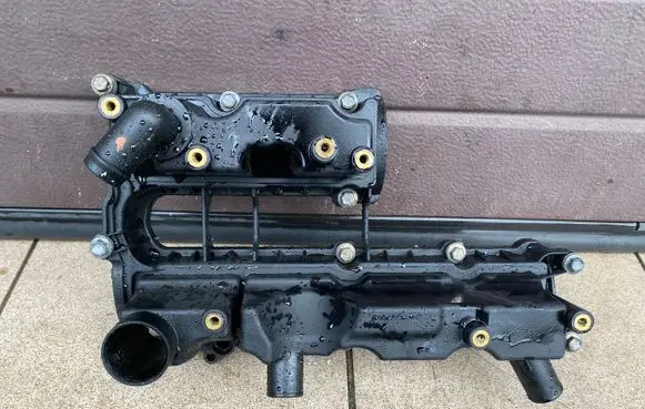 Rocker cam cover