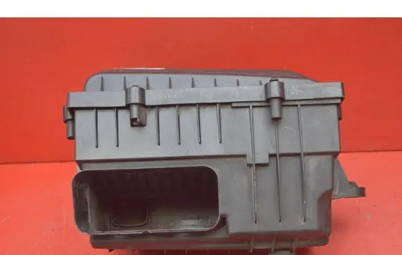 Volkswagen PASSAT CC Air filter box 5Q0129601AC