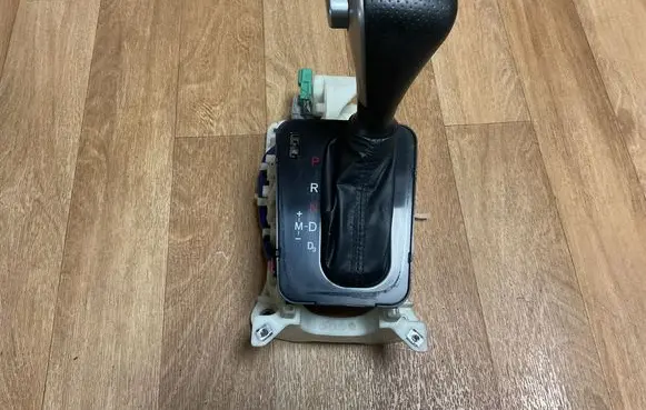 Honda Accord Gear shifter/selector 54200SEA981