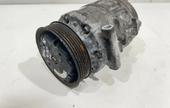 Volkswagen Golf VI Air conditioning (A/C) compressor (pump) 1K0820803F
