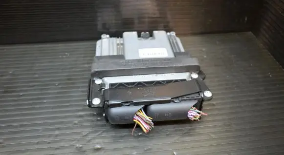 Audi A4 S4 B8 8K Engine control unit/module 03L906022RM