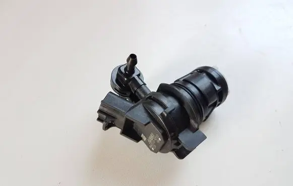 Mazda CX-5 II Windscreen/windshield washer pump 8603109210