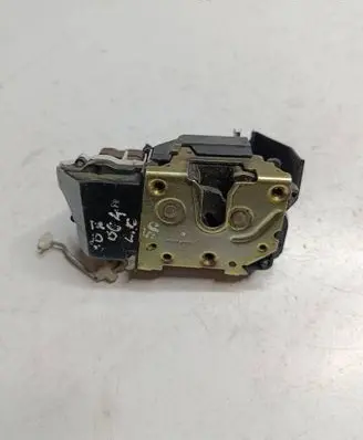 Peugeot 307 Front door lock AWF51A