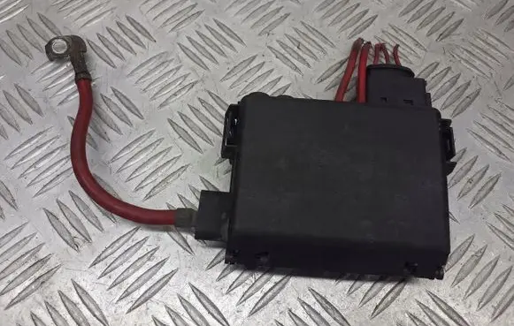 Skoda Octavia Mk1 (1U) Fuse box cover 1J0937550AG