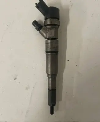 BMW 5 E39 Fuel injector 55110048 85982 0987