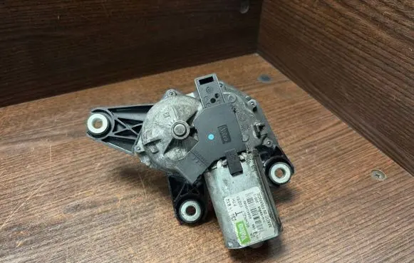 Opel Vivaro Rear window wiper motor 8200145486 91168206