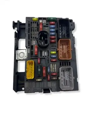 Peugeot 5008 BSM Control unit 9675877980