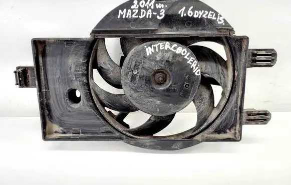 Mazda 3 II Radiator cooling fan shroud 8V618C607S