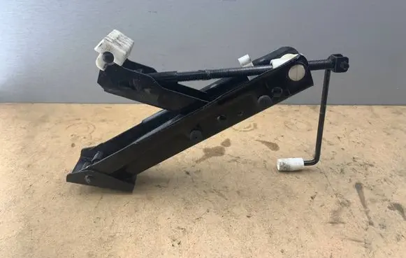 BMW 5 E39 Lift Jack 1096040 71121096040 71121092710