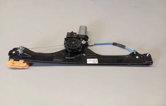 BMW 2 F46 Front door window regulator with motor 7463486