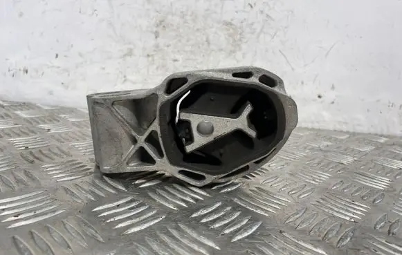 Volvo XC40 Engine mount bracket 32222106