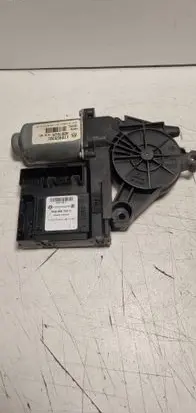 Volkswagen Touran I Front door window regulator motor 05074611 1K0959793C